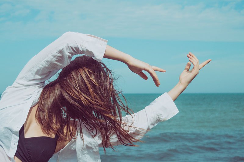 Sanar el dolor crónico a través de la vinculación corporal. Mejorar la relación con tu cuerpo.